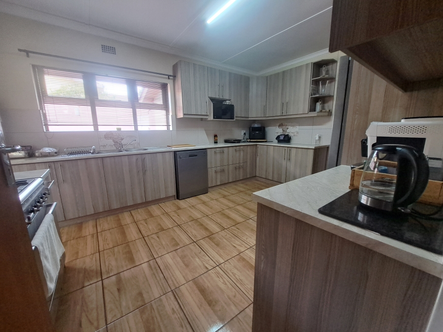 3 Bedroom Property for Sale in Vredenburg Western Cape